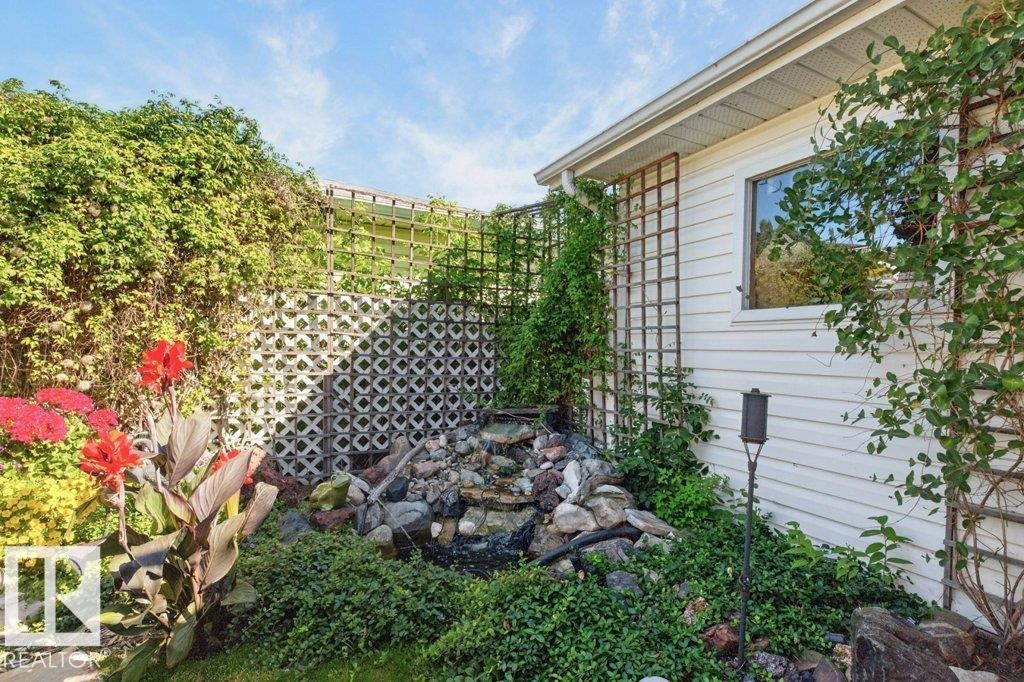 9047 52 ST NW - Image 38