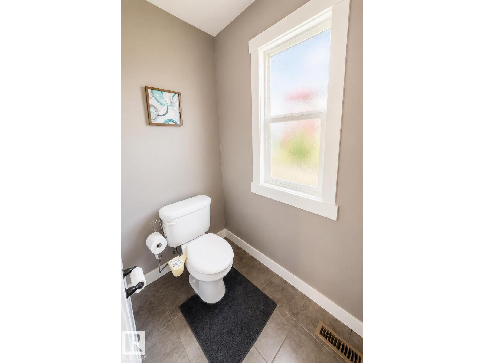 711 57 St SW - Image 22