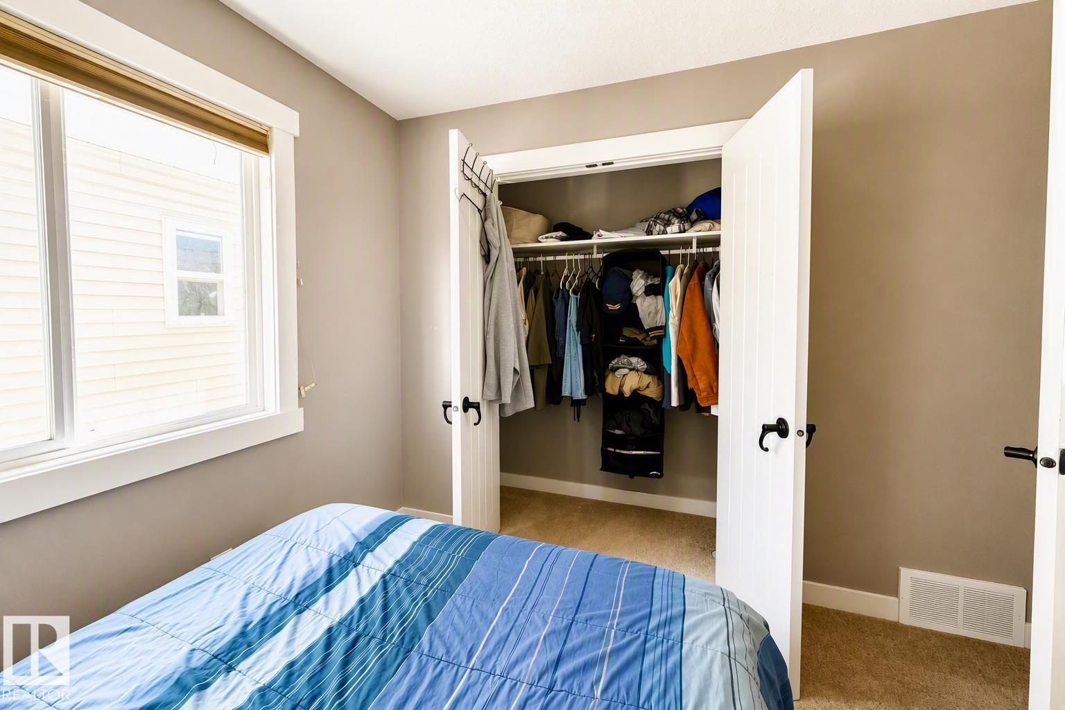 711 57 St SW - 24