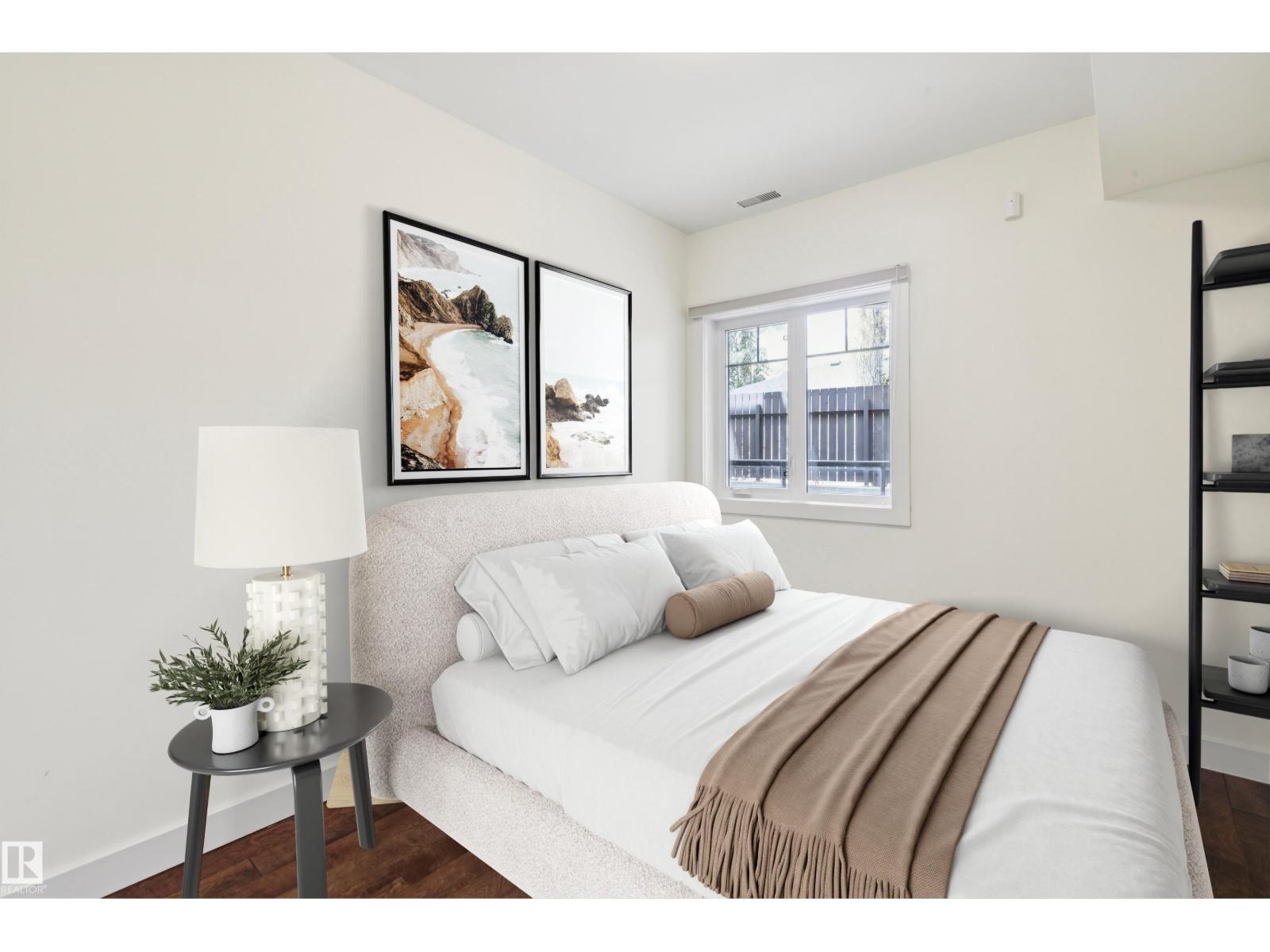#16 11518 76 AV NW - 26