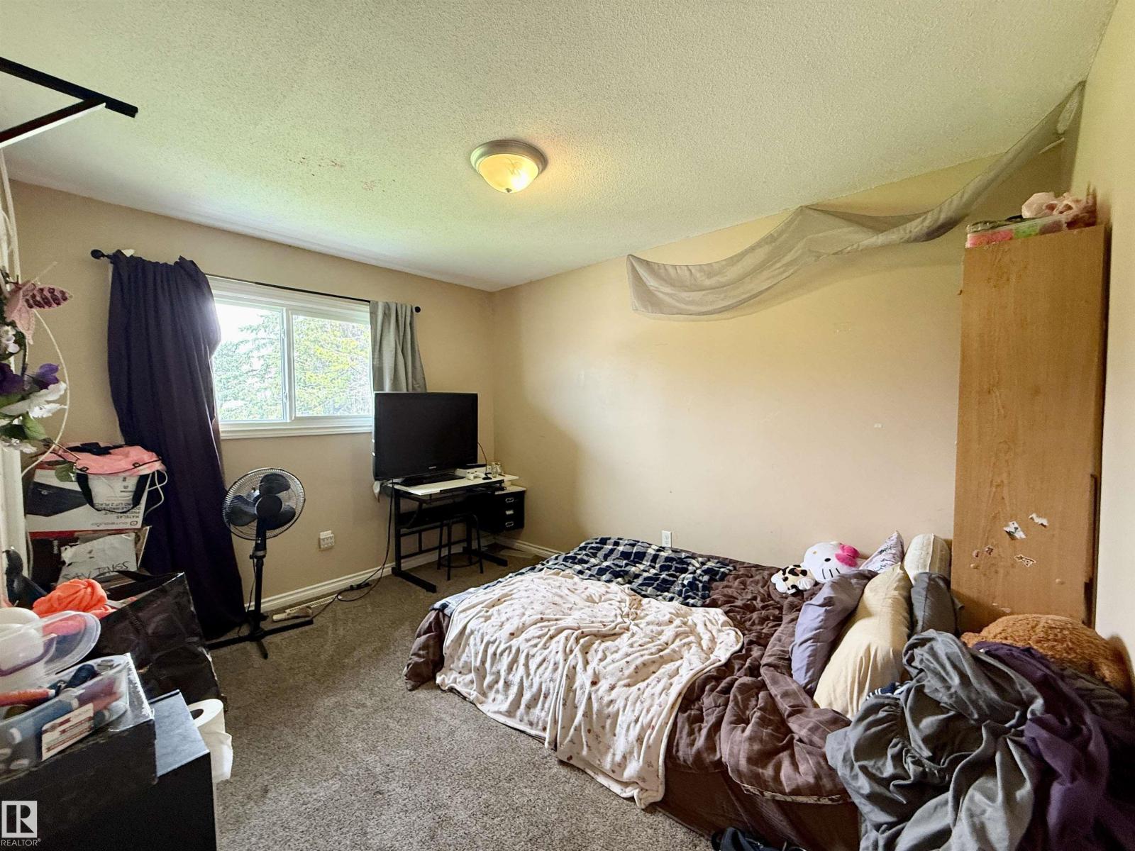 4808 52 AV photo 28