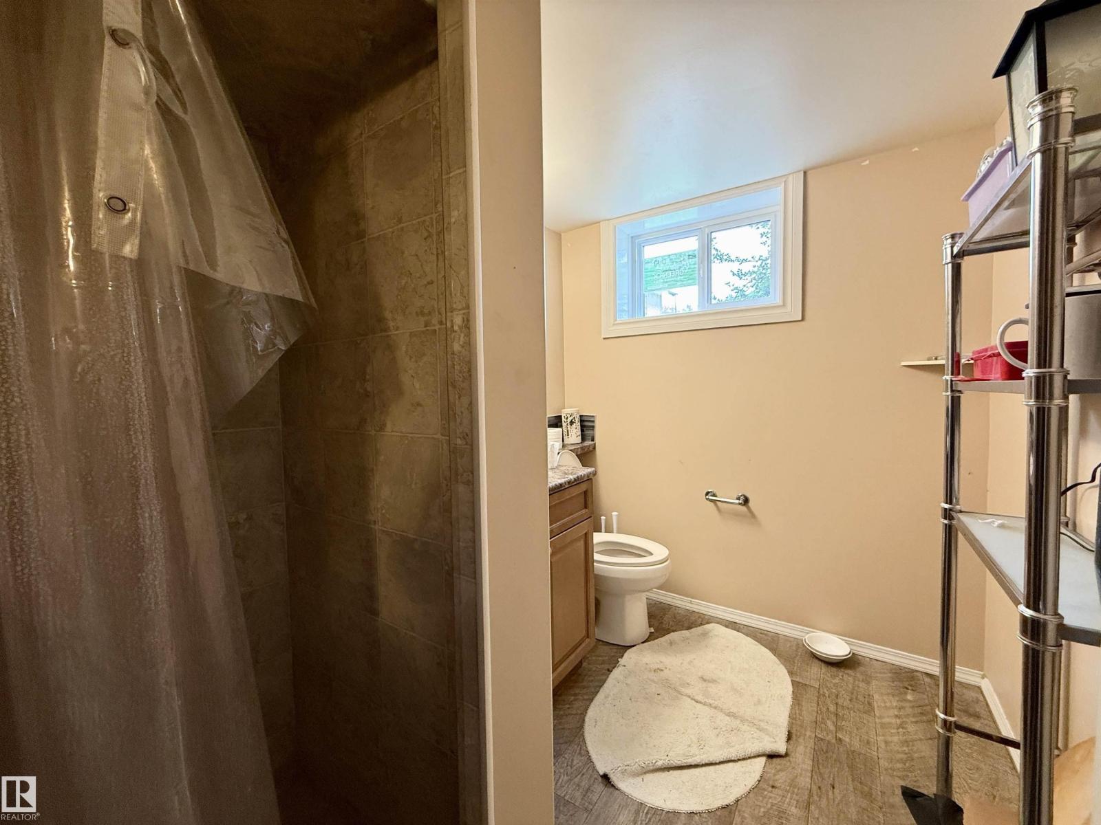 4808 52 AV photo 35