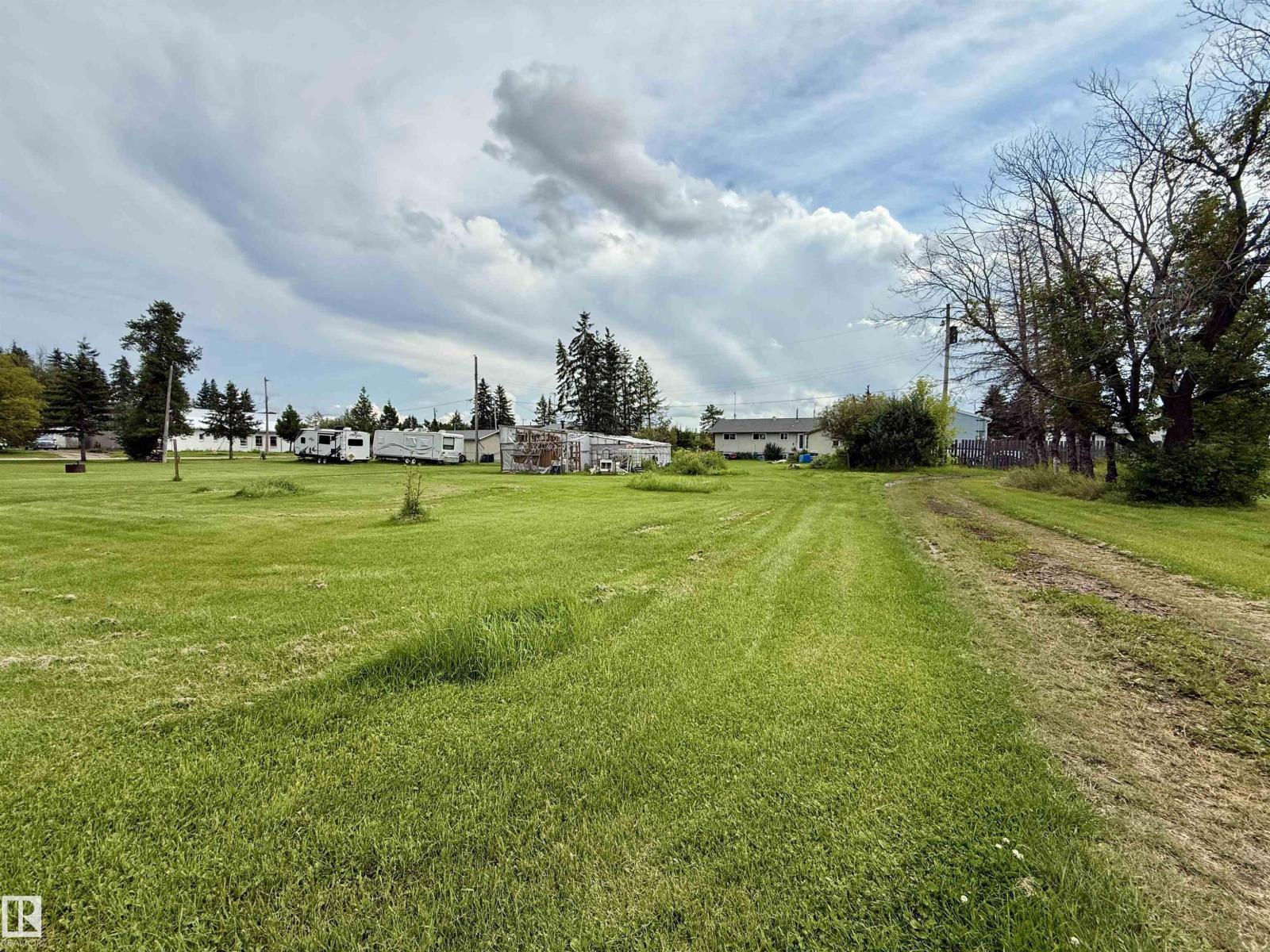 4808 52 AV photo 50