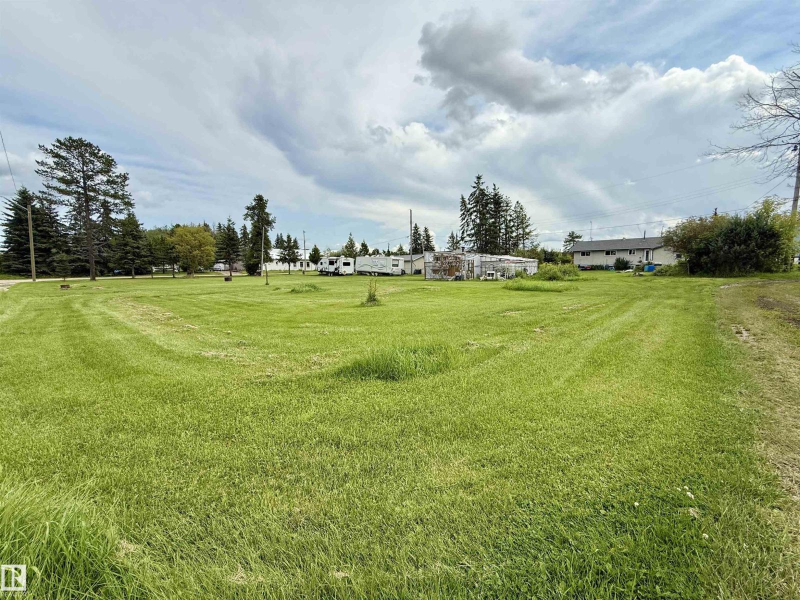 4808 52 AV photo 51