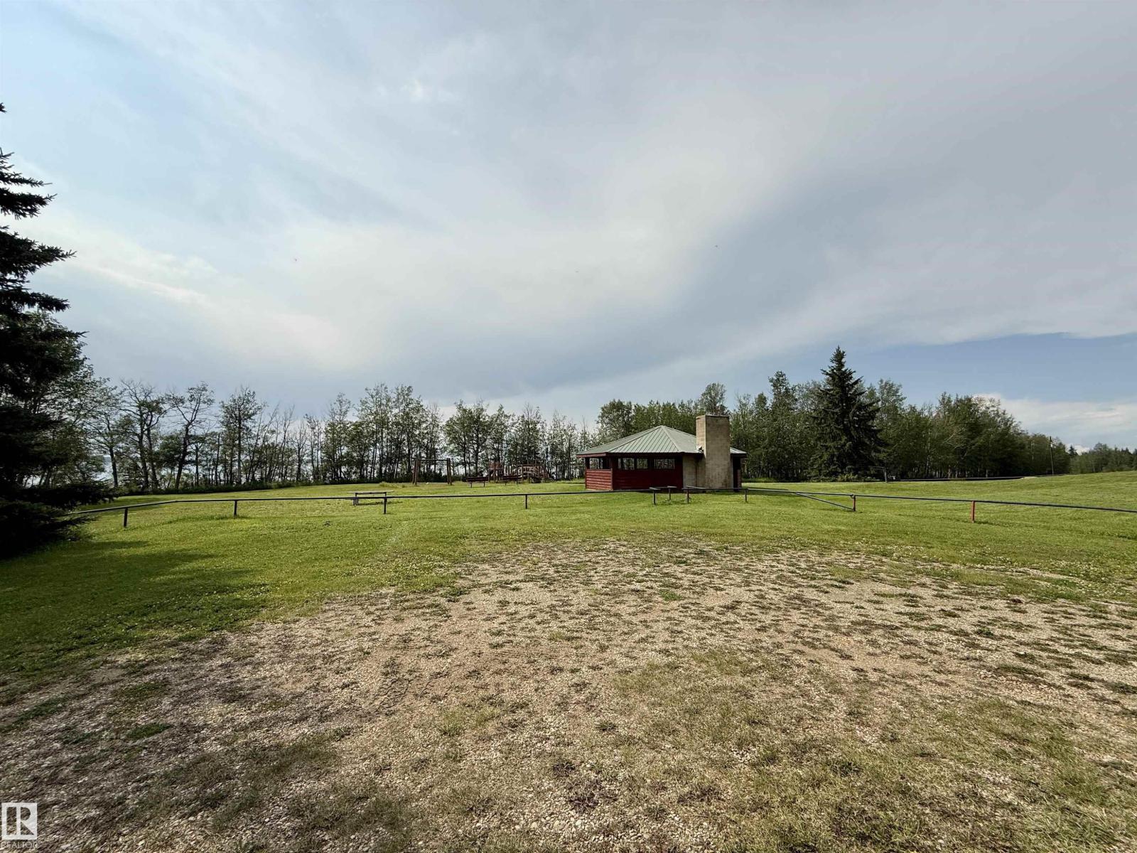 4808 52 AV photo 63