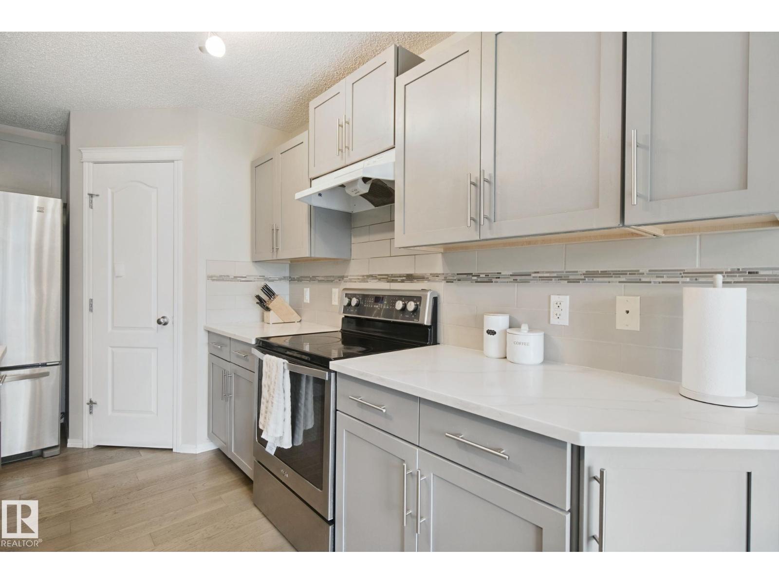 735 176 ST SW - 4