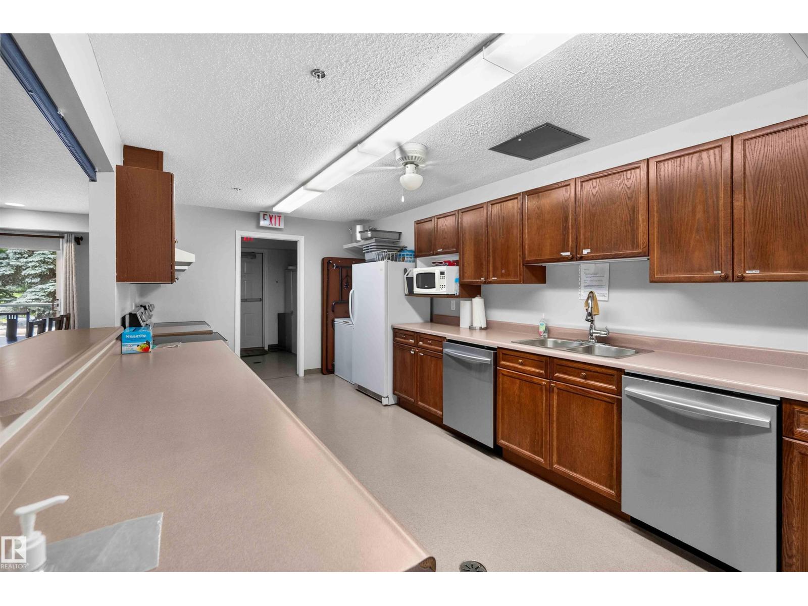 #212 9535 176 ST NW - 30