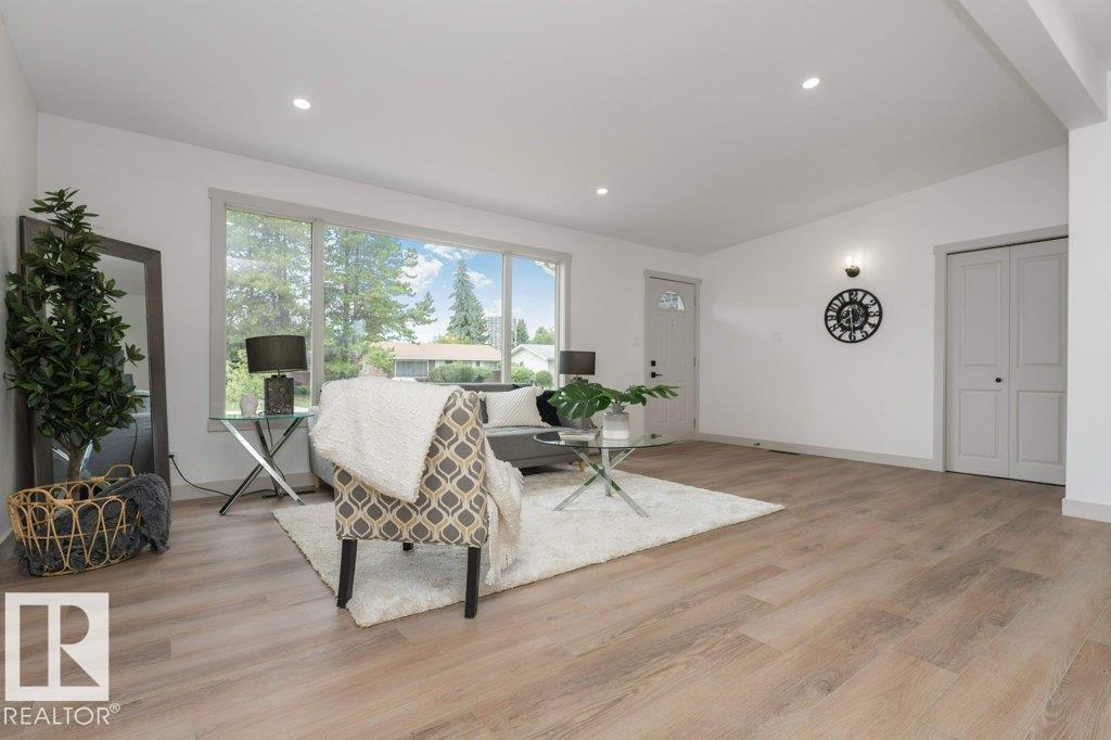 4703 117 ST NW - 15