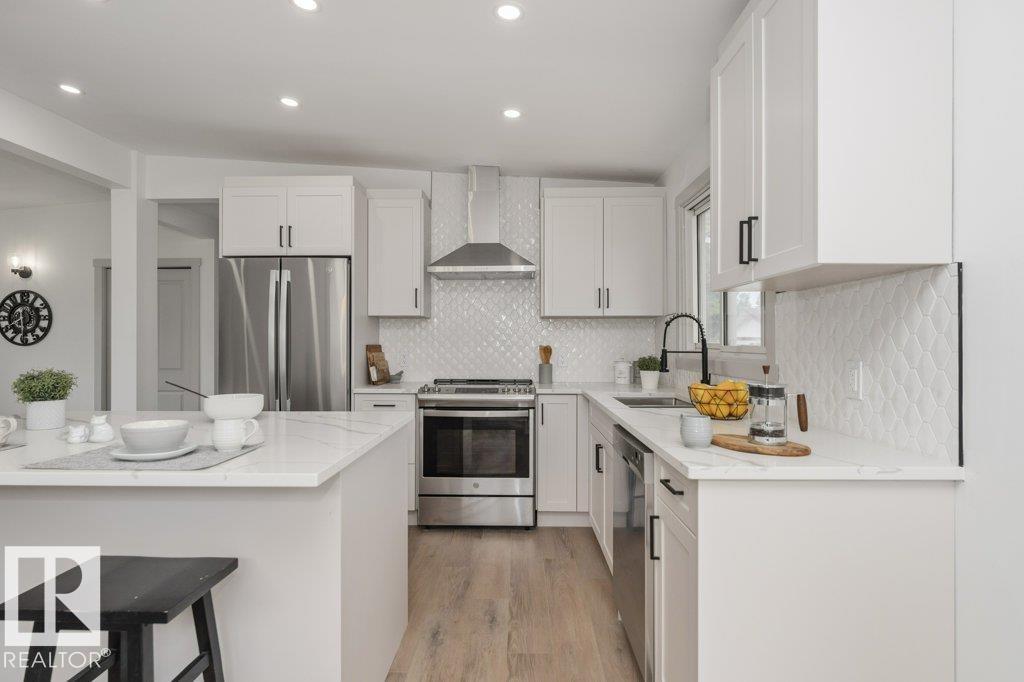 4703 117 ST NW - 9
