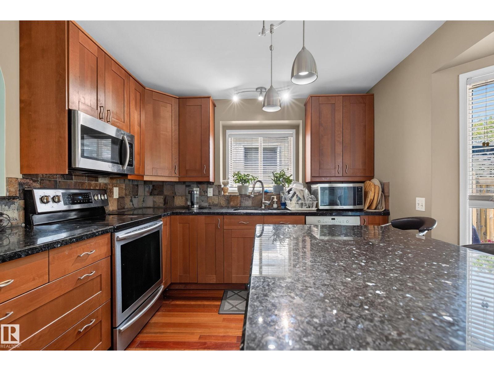 19040 70 AV NW - Image 13