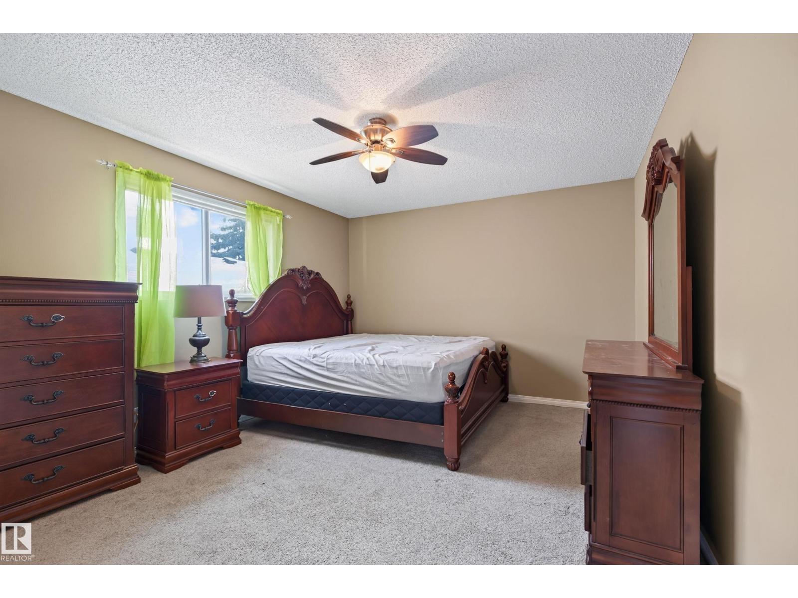 19040 70 AV NW - 16