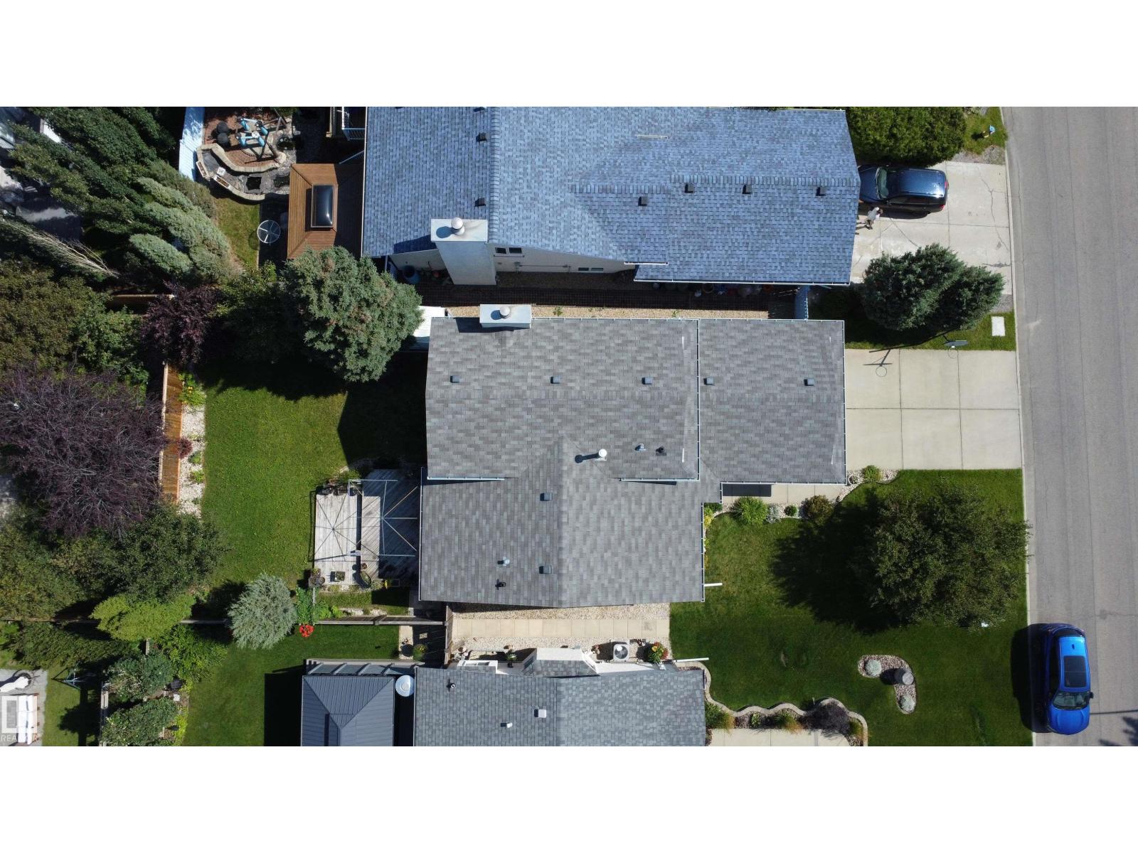 19040 70 AV NW - Image 36