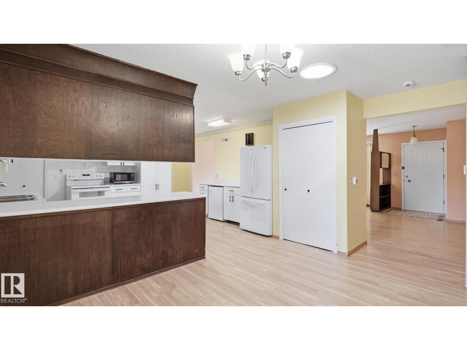 8408 176 ST NW - Image 14