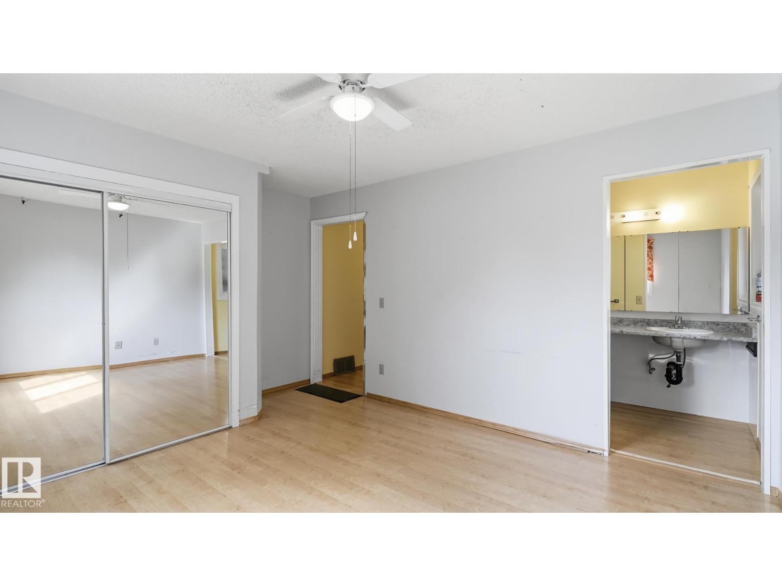 8408 176 ST NW - 23