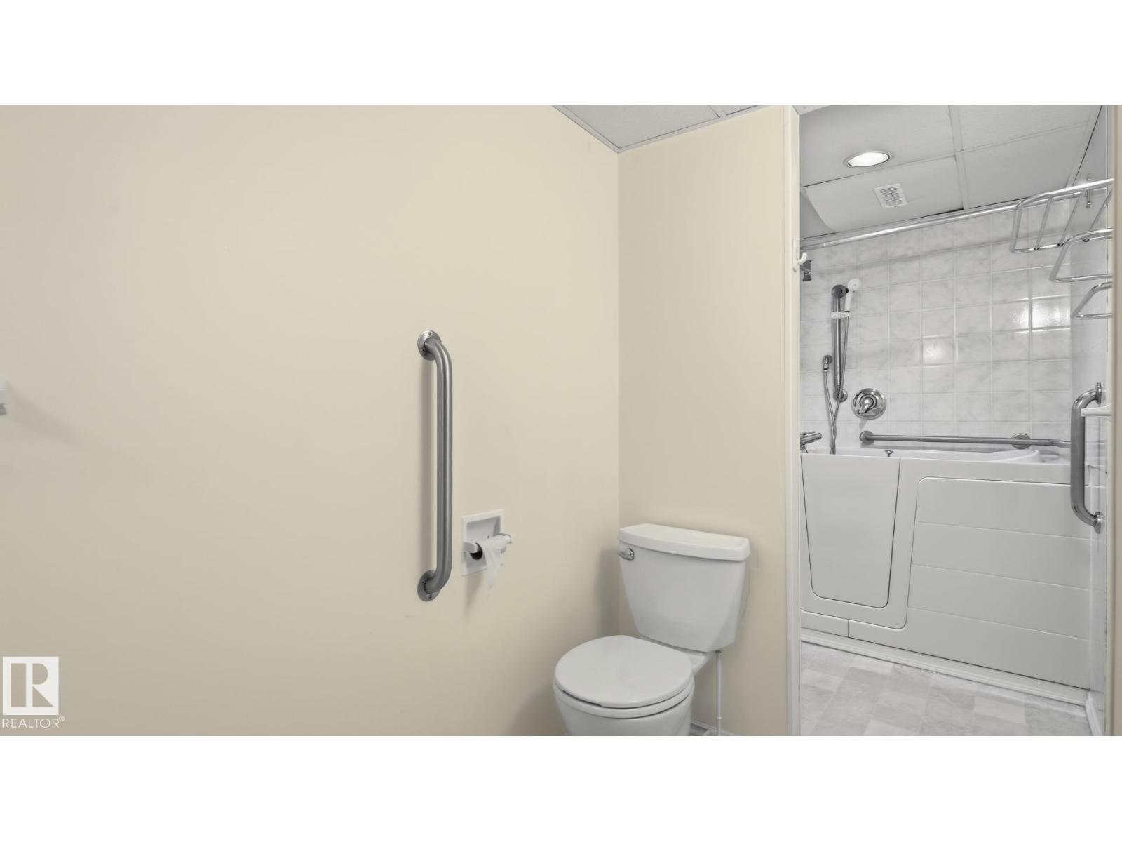 8408 176 ST NW - 41