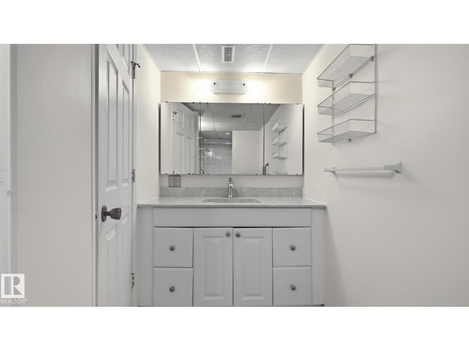 8408 176 ST NW - 42