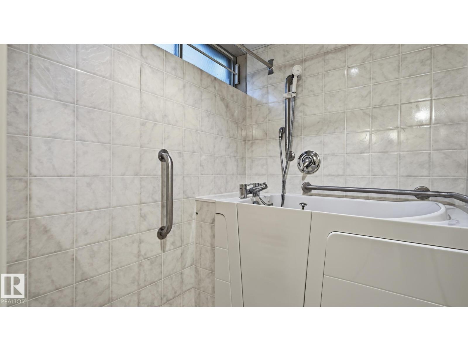 8408 176 ST NW - 43