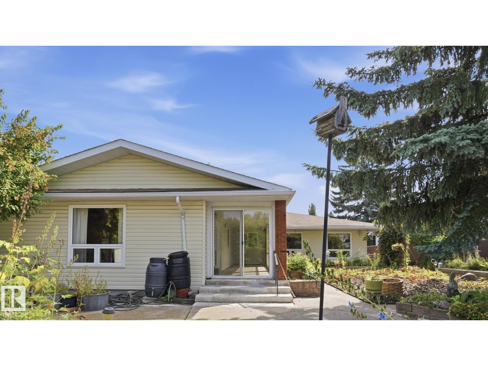 8408 176 ST NW - 53