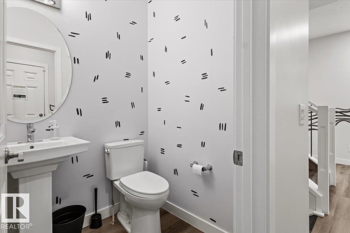 9340 226 ST NW - 10