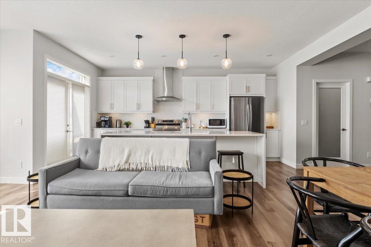 9340 226 ST NW - 30