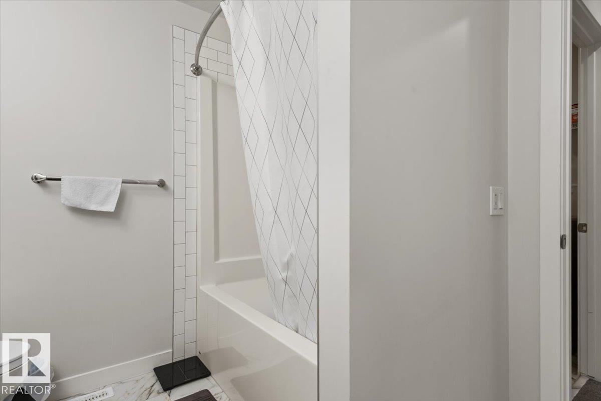 9340 226 ST NW - Image 44