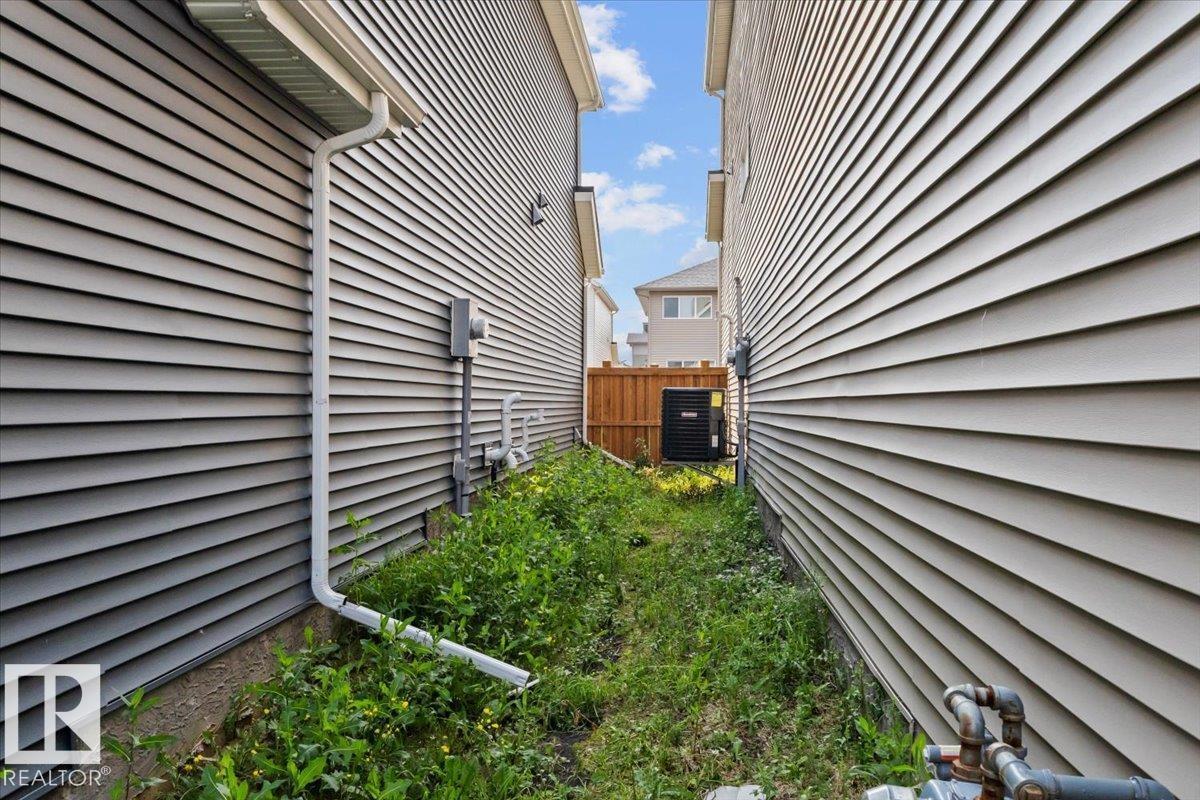 9340 226 ST NW - 56