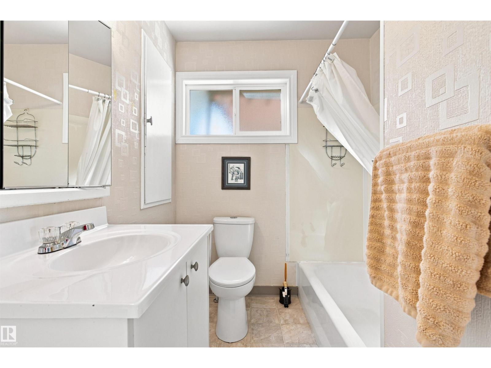 4718 49 ST - Image 13