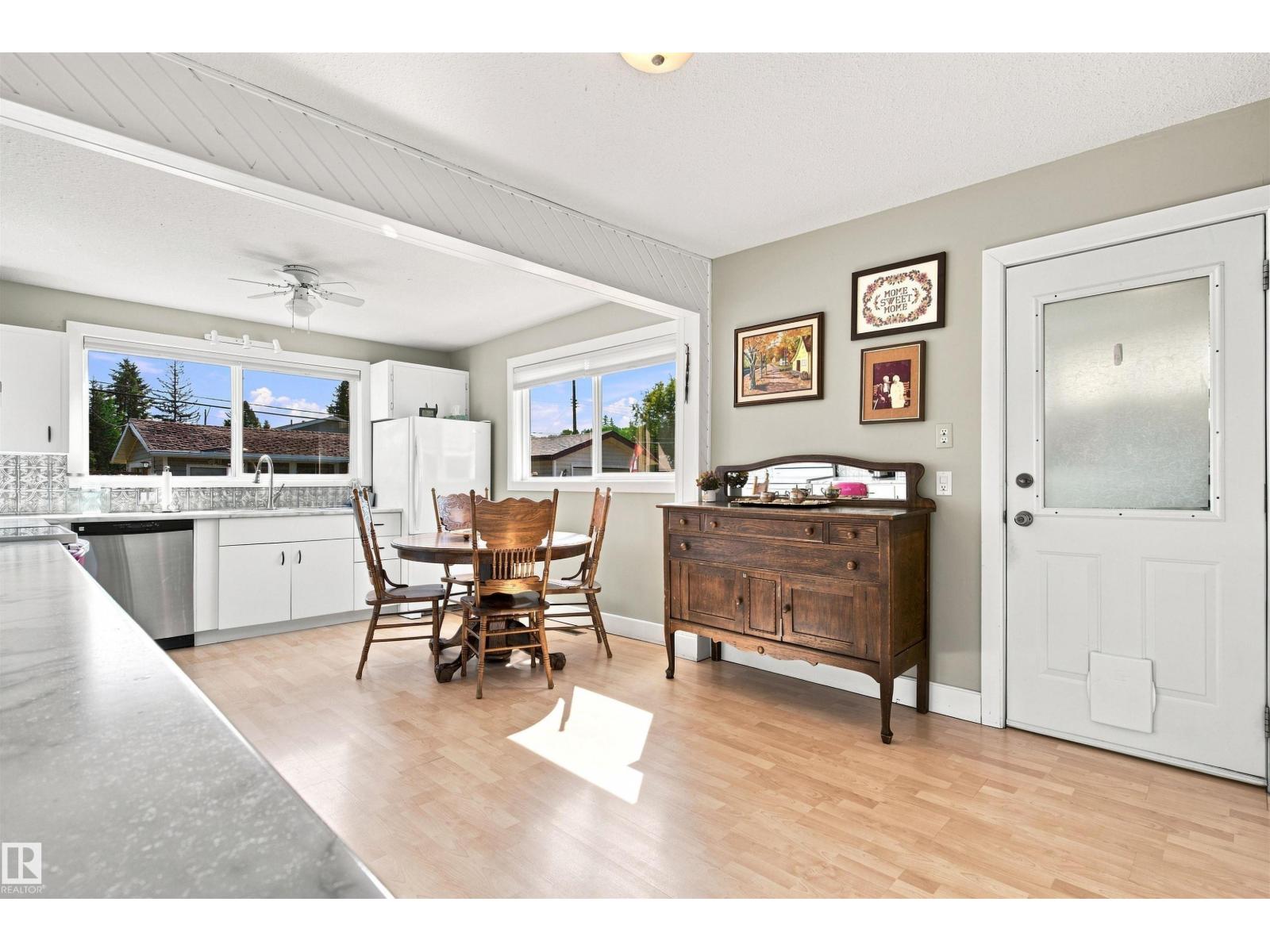 4718 49 ST - Image 14