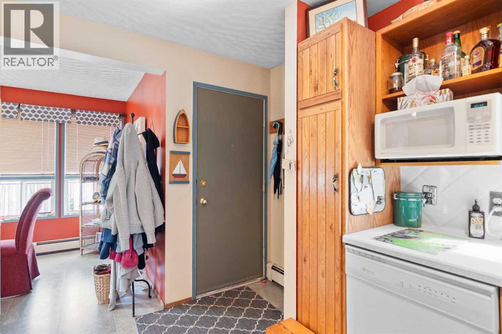 Listing photo – 5014 43 Street, Sylvan Lake