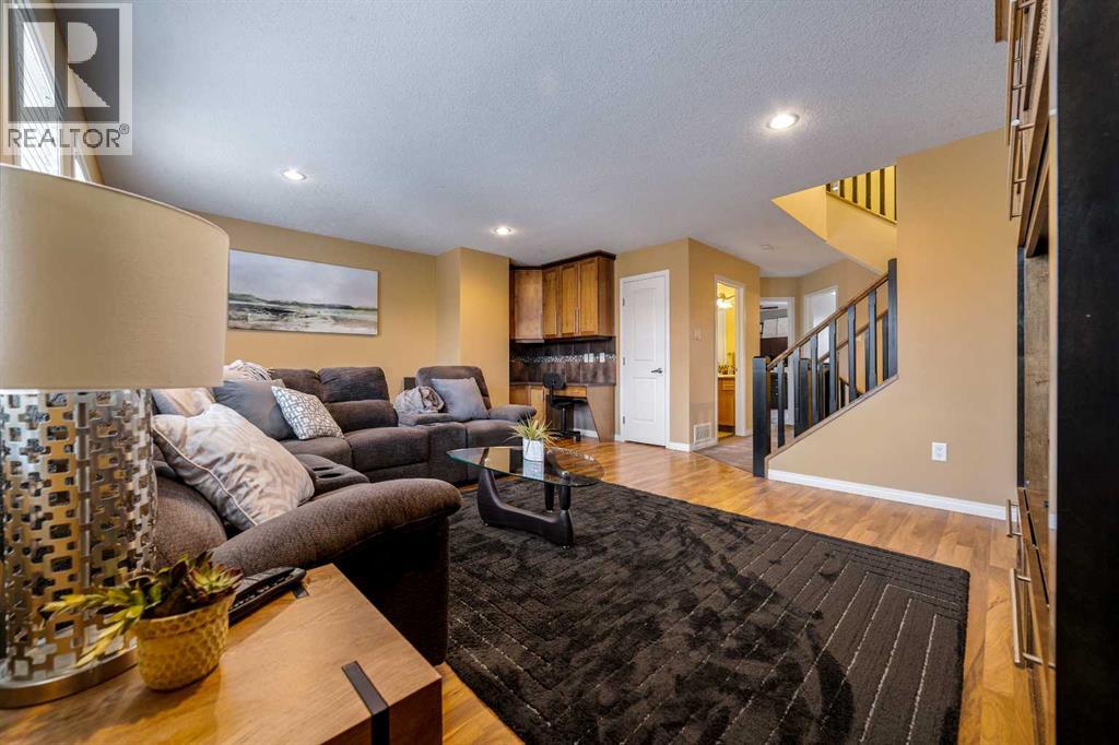 #2 418 Couleecreek Boulevard S - Image 26