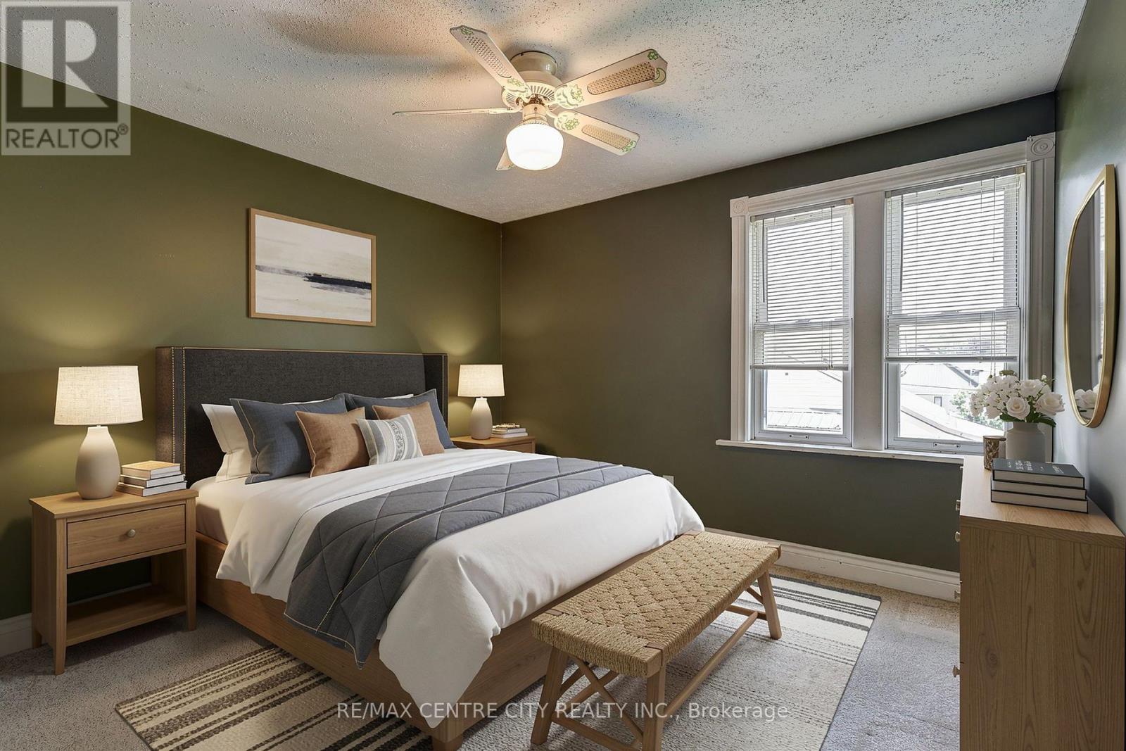 264 JOHN STREET S - 20
