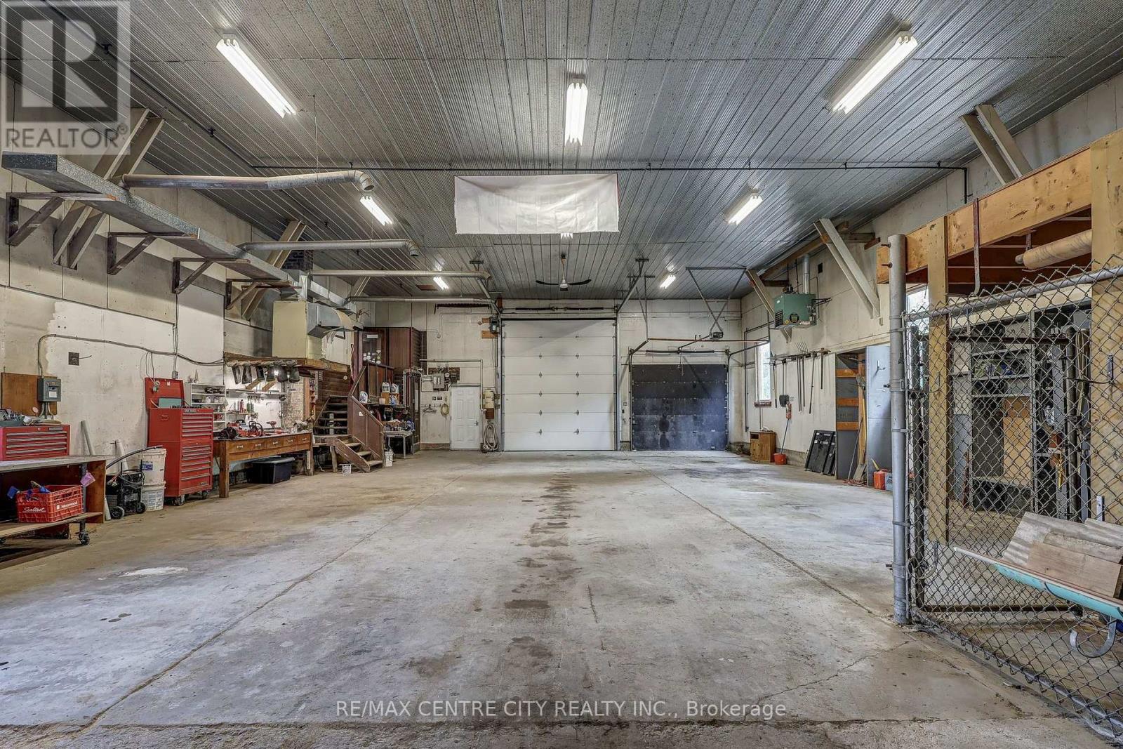 264 JOHN STREET S - Image 39