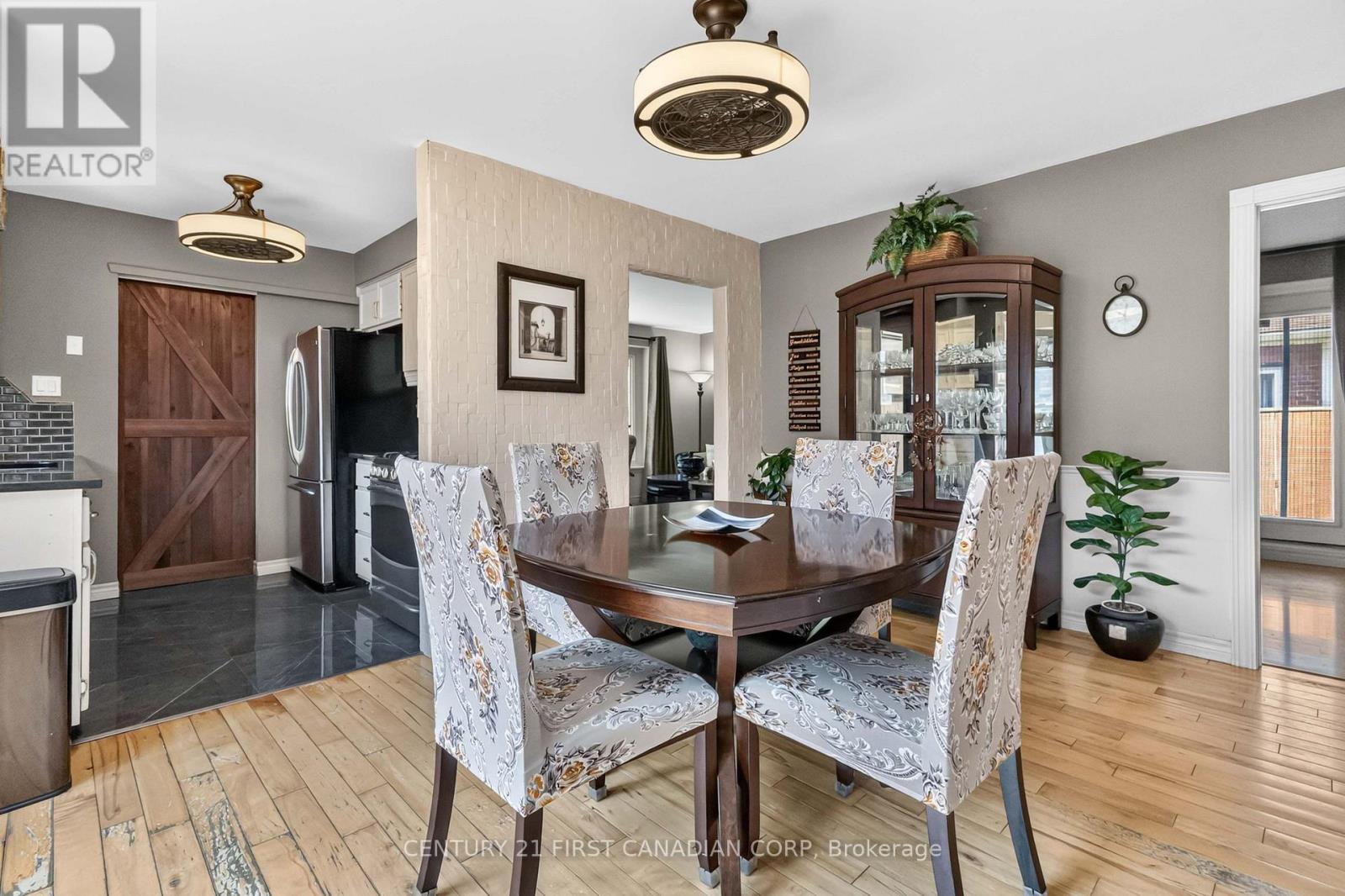 138 HARDING CRESCENT - 9