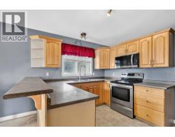 3pc Bathroom - 337 Diefenbaker Drive, Fort Mcmurray, AB T9K2K1 Photo 9