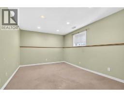 337 Diefenbaker Drive, Fort Mcmurray, AB T9K2K1 Photo 24