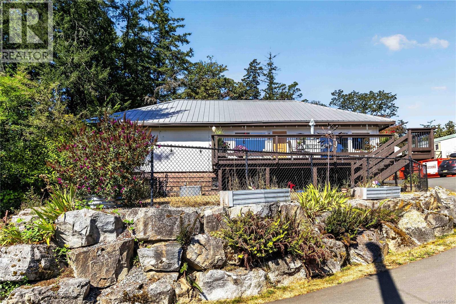 284 Prospect Lake Rd, Saanich
