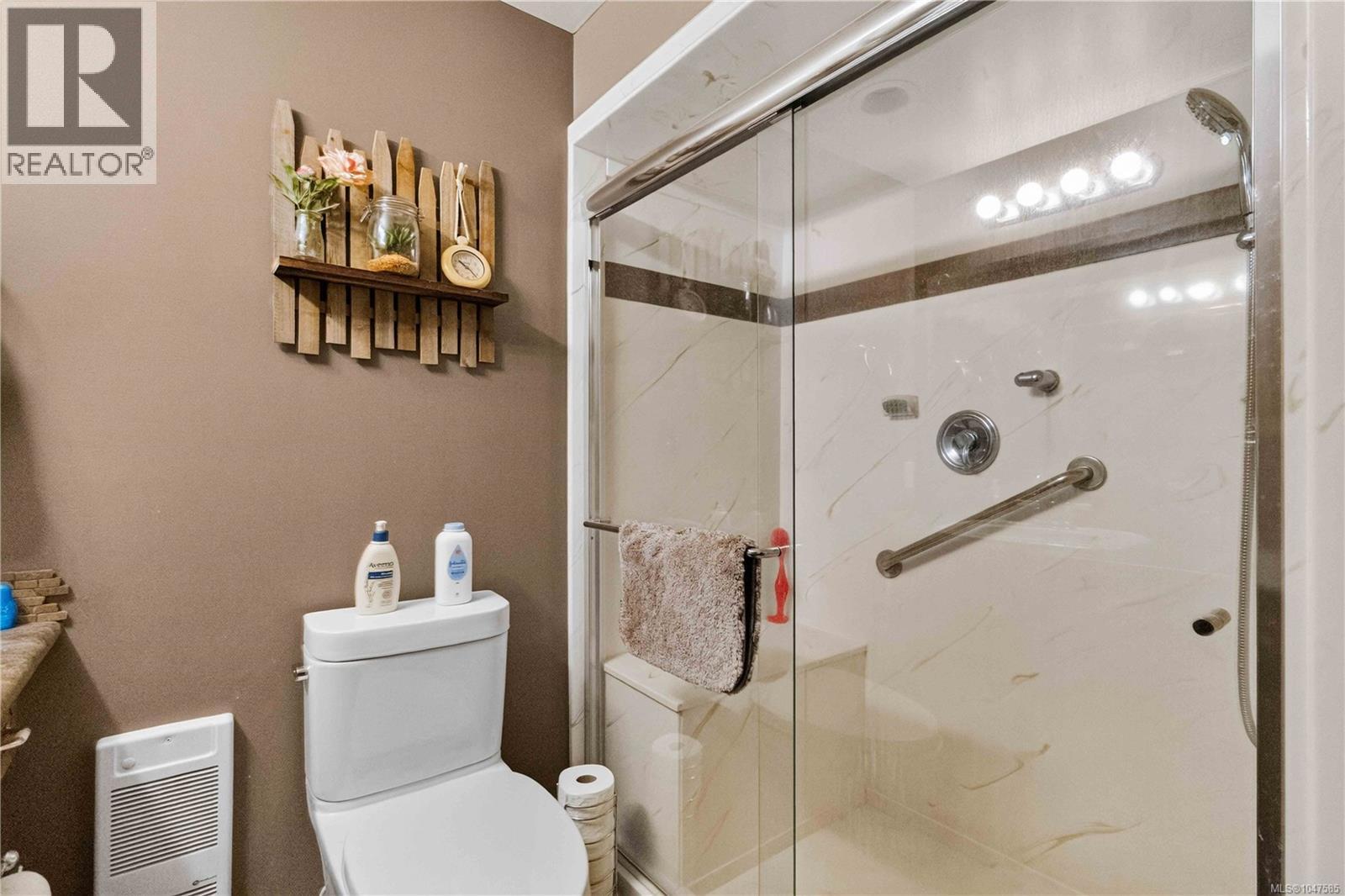 284 Prospect Lake Rd, Saanich