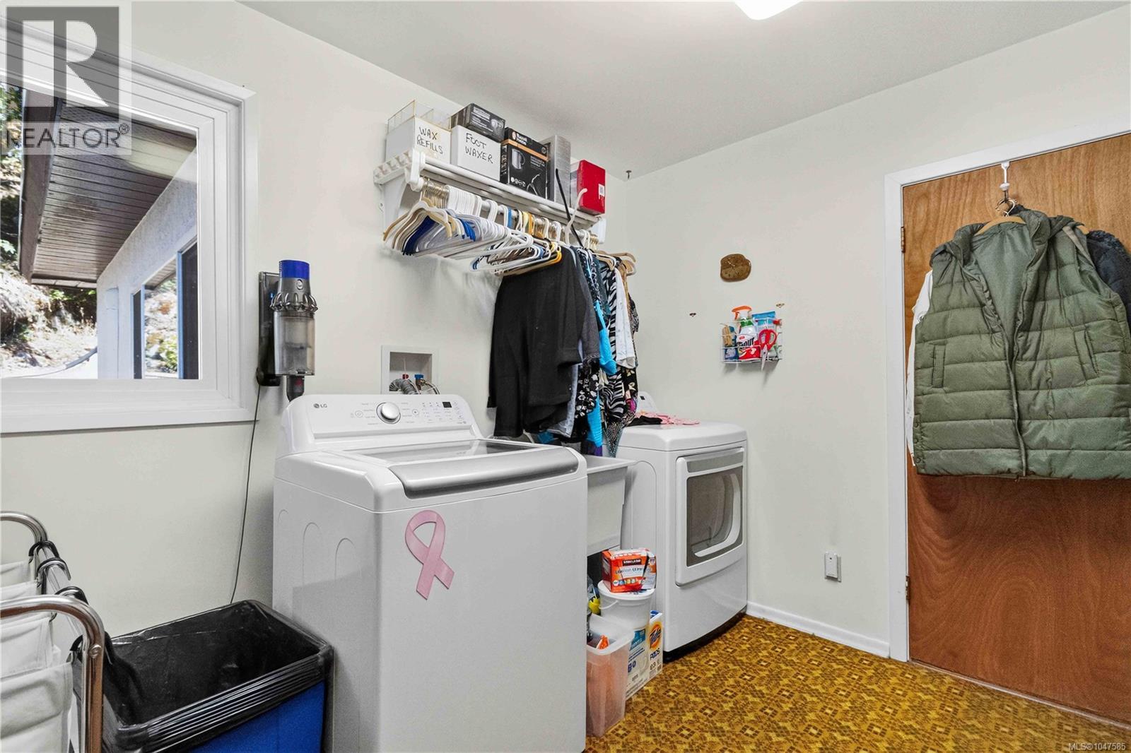 284 Prospect Lake Rd, Saanich