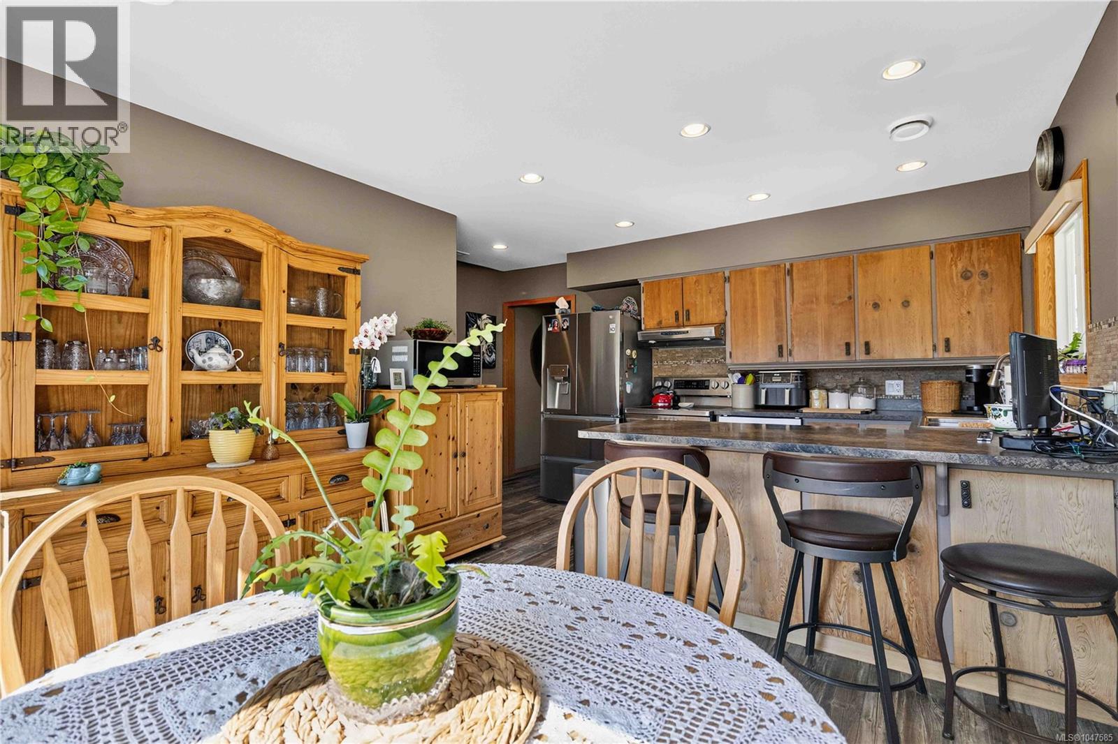 284 Prospect Lake Rd, Saanich