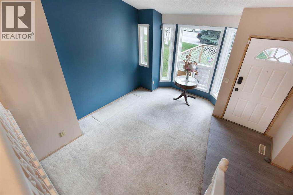 127 Shawinigan Drive SW - 11