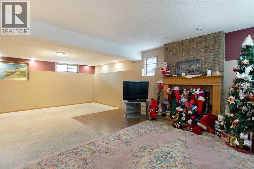 127 Shawinigan Drive SW - 24