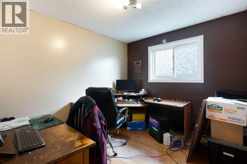 127 Shawinigan Drive SW - 23