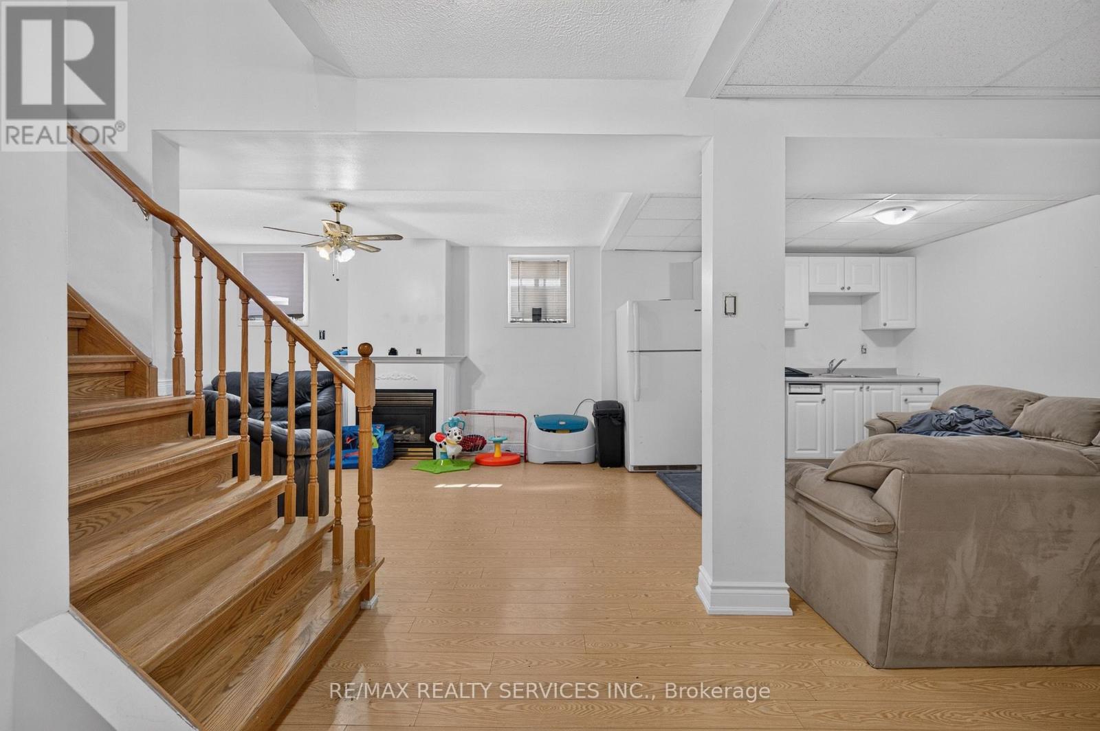 62 FLETCHERS CREEK BOULEVARD - Image 29