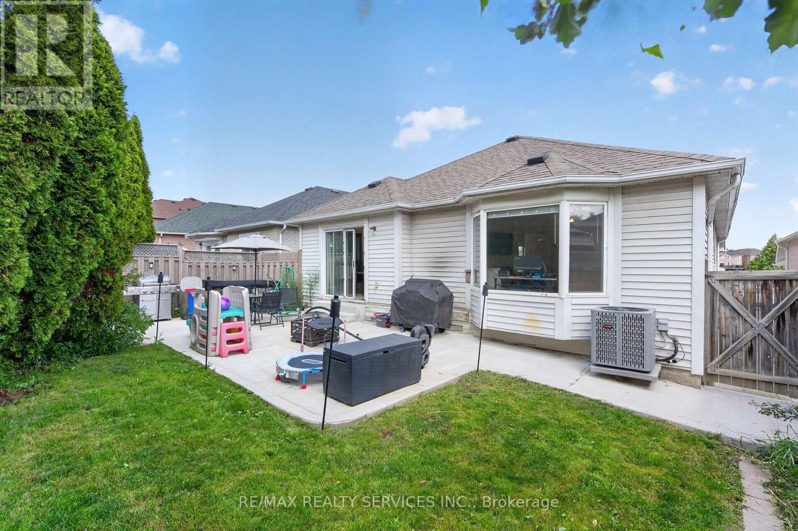 62 FLETCHERS CREEK BOULEVARD - 41