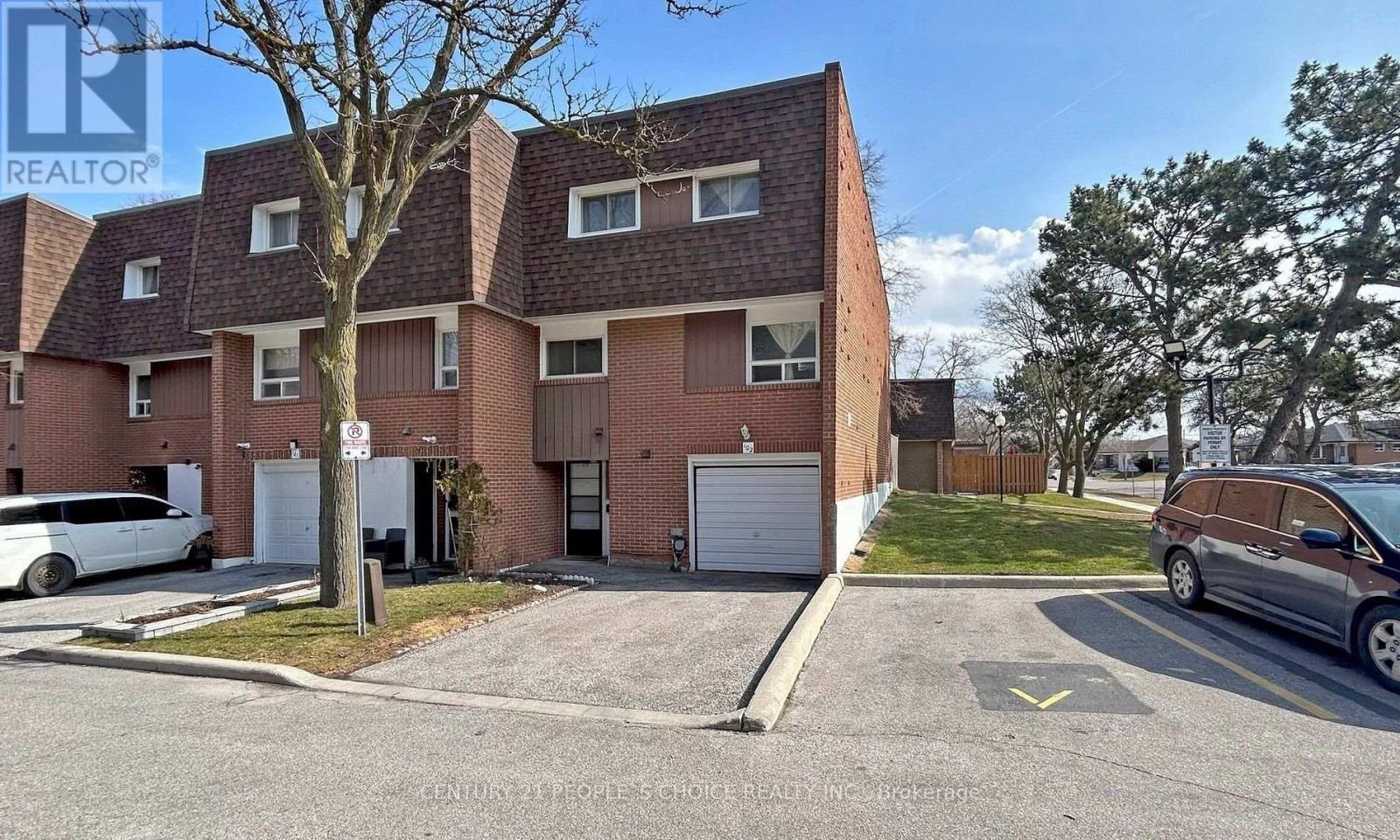 #102 4 LITCHFIELD COURT - 2