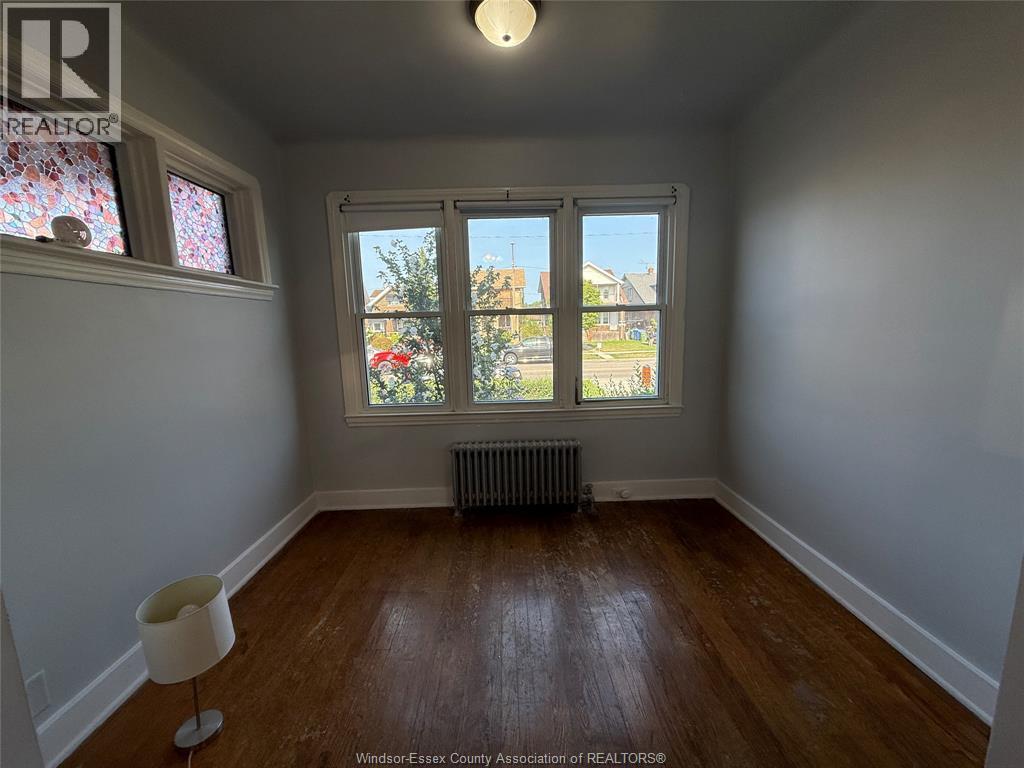 1039 PARENT AVENUE - 8