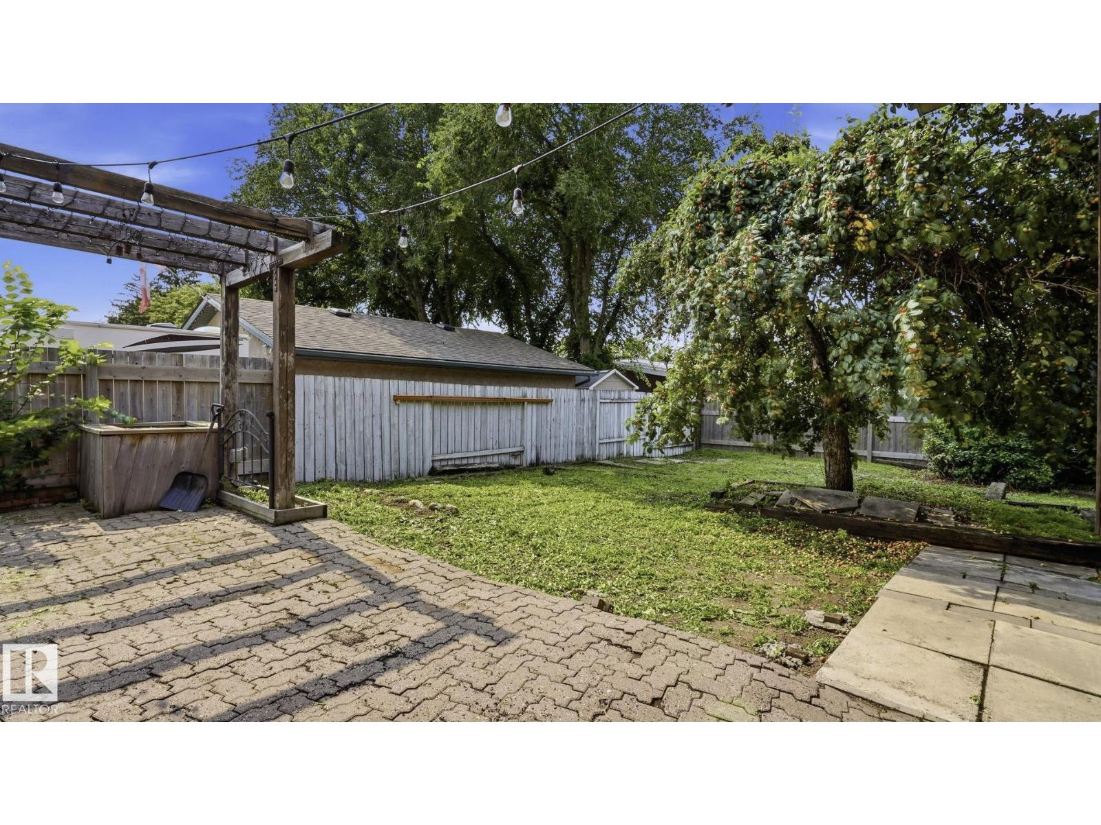 9216 93 ST - Image 39