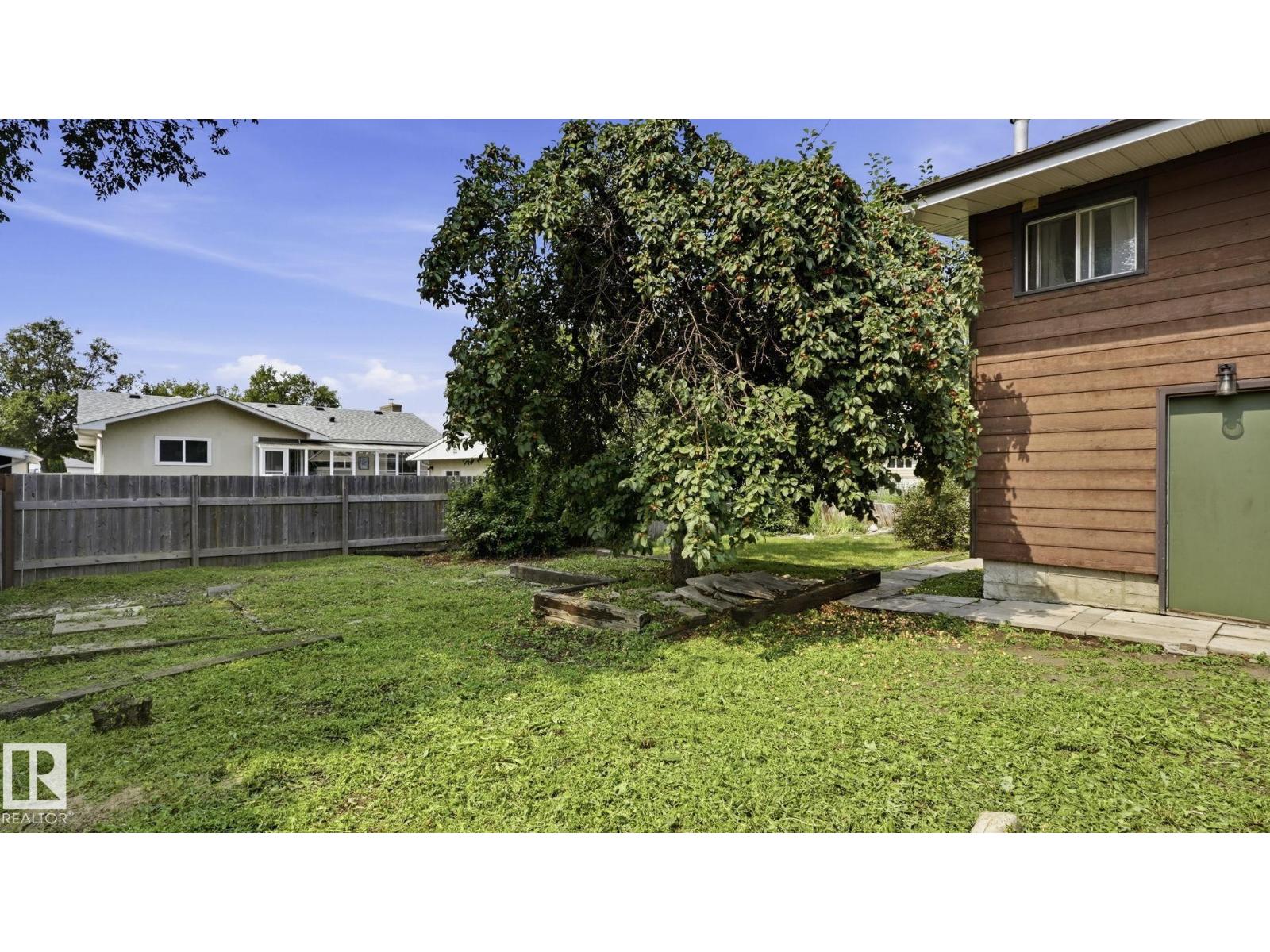 9216 93 ST - Image 43