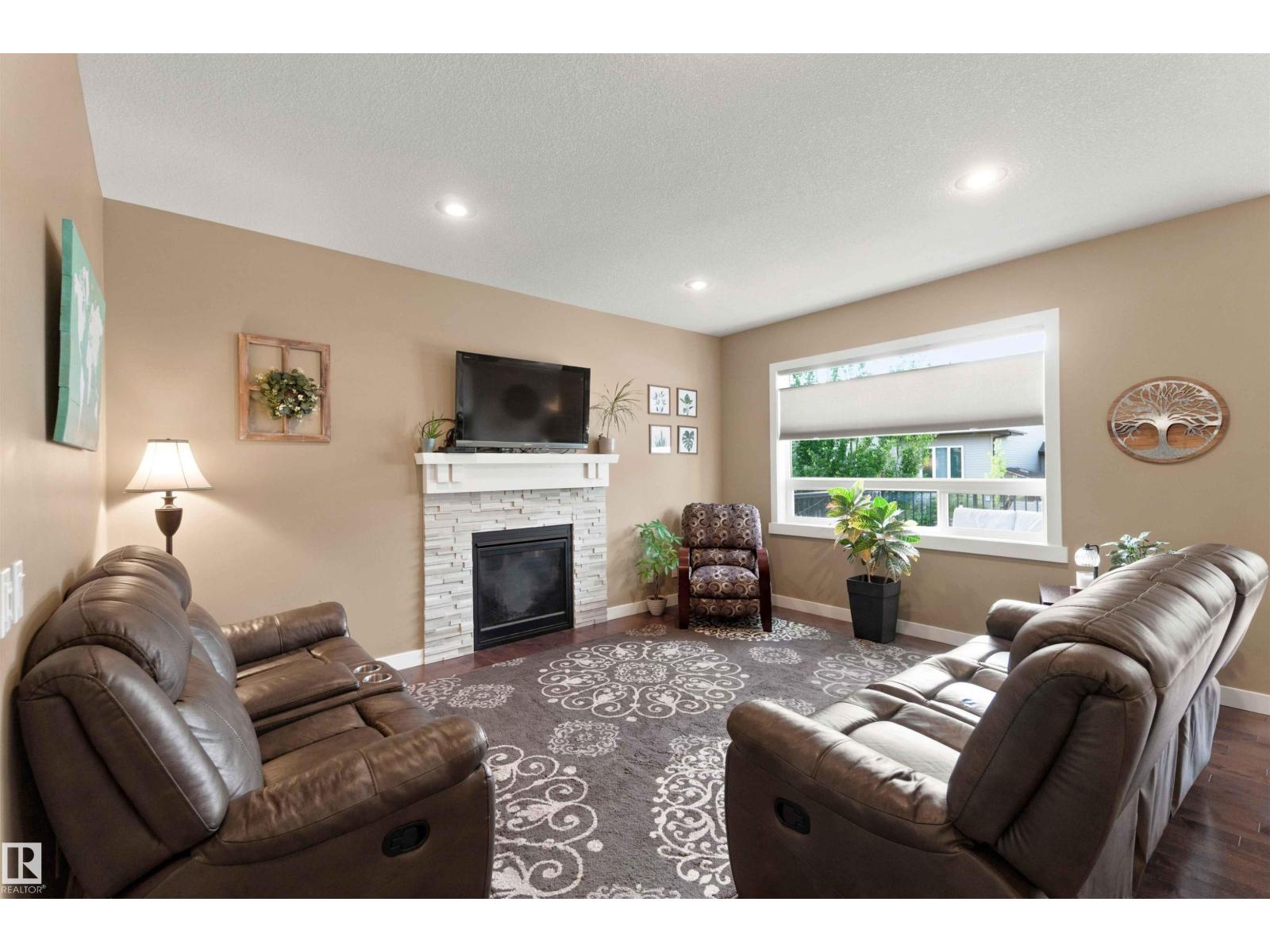 453 MEADOWVIEW DR - Image 10