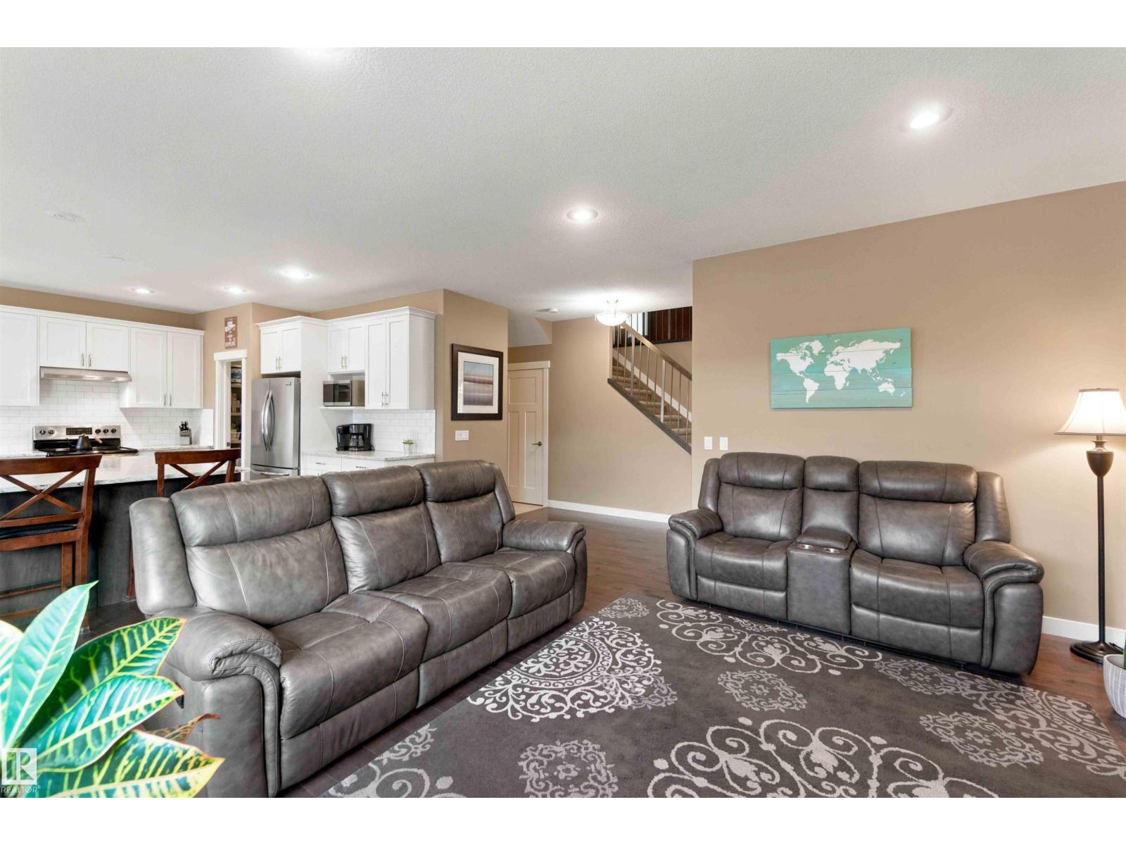 453 MEADOWVIEW DR - Image 12